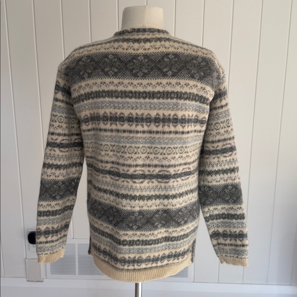 Vintage Studio London 100% Wool Fair Isle Snowflake Cardigan Made in Hong Kong L - Picture 3 of 7